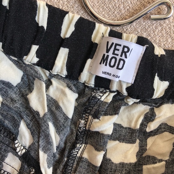 Vero Moda Patterned Pants - Picture 3 of 4